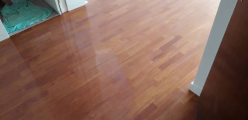 Rénovation d'un parquet très usé dans un appartement Pointe Rouge à Marseille