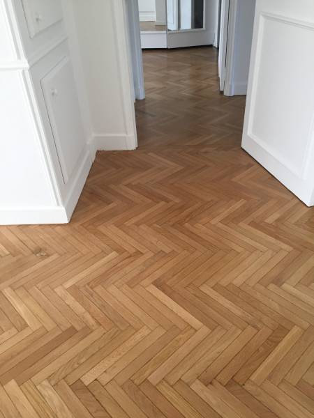 Remise en état d'un parquet pose chevron dans un appartement ancien type marseillais 13009