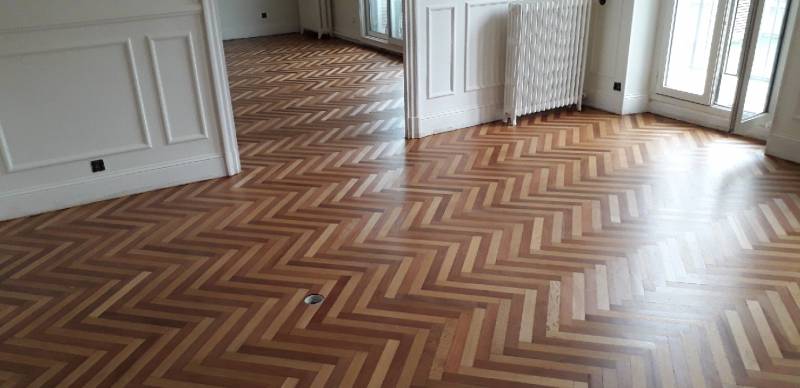 Rénovation d’un parquet très ancien à Marseille 13008