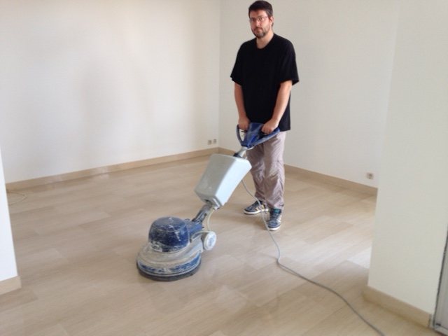 Cristallisation a l'aide d'une monobrosse